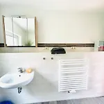 Eckhoff Apartment *